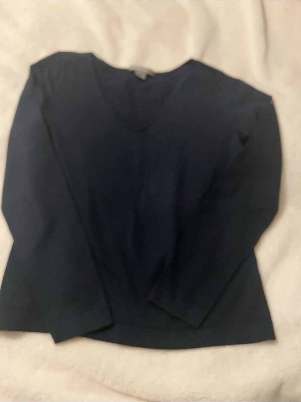 Ellen Tracy Navy V-Neck Women’s Sweater. Like new. L